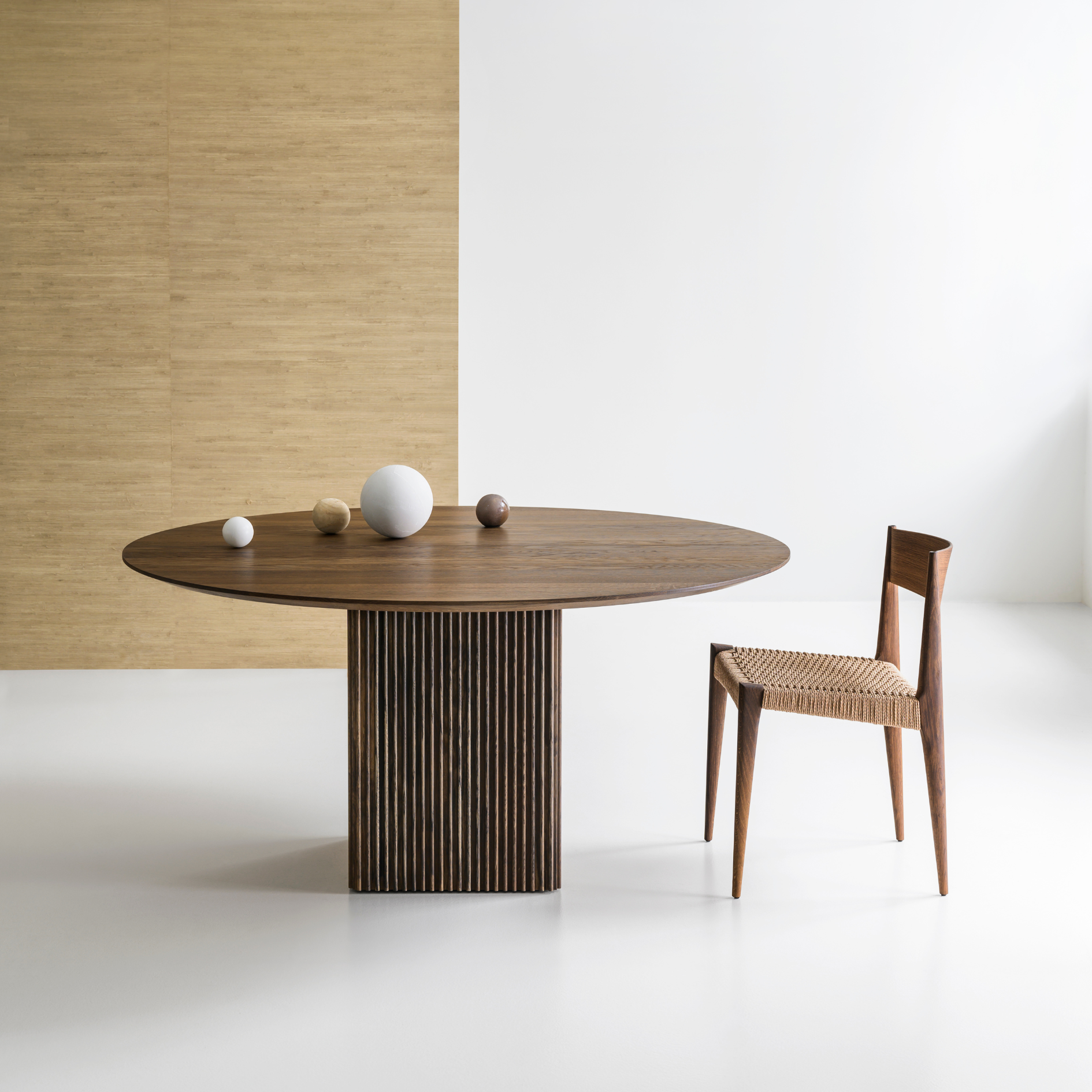 Ten Table Round